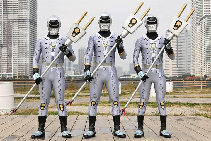 Power Rangers Getting Gear Power Rangers gear surge Cogions by PowerrangersYay on DeviantArt
