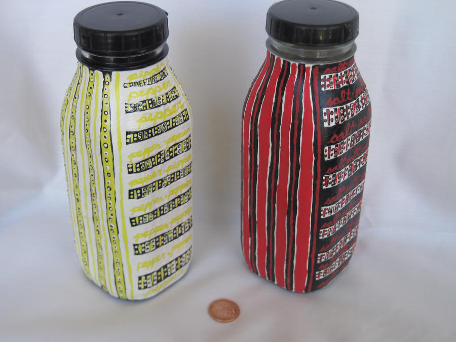 Salt 'n' Pepper Shakers