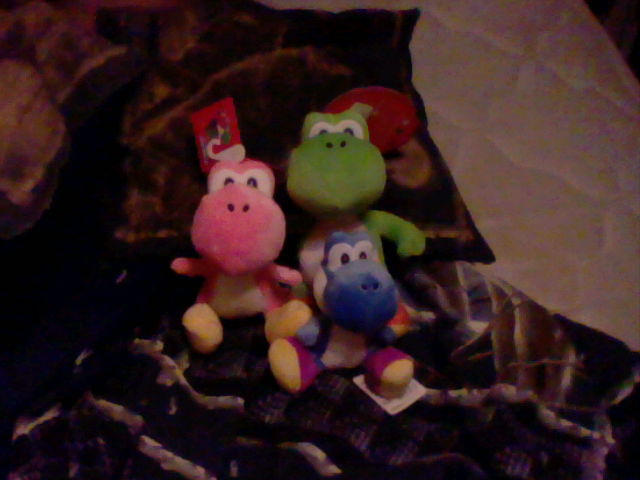 A Yoshi Trio by mewmewspike on DeviantArt