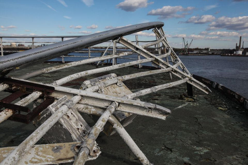 Smashed railing by carsdude on DeviantArt