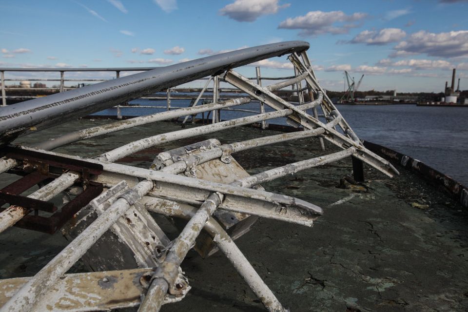 Smashed railing by carsdude on DeviantArt