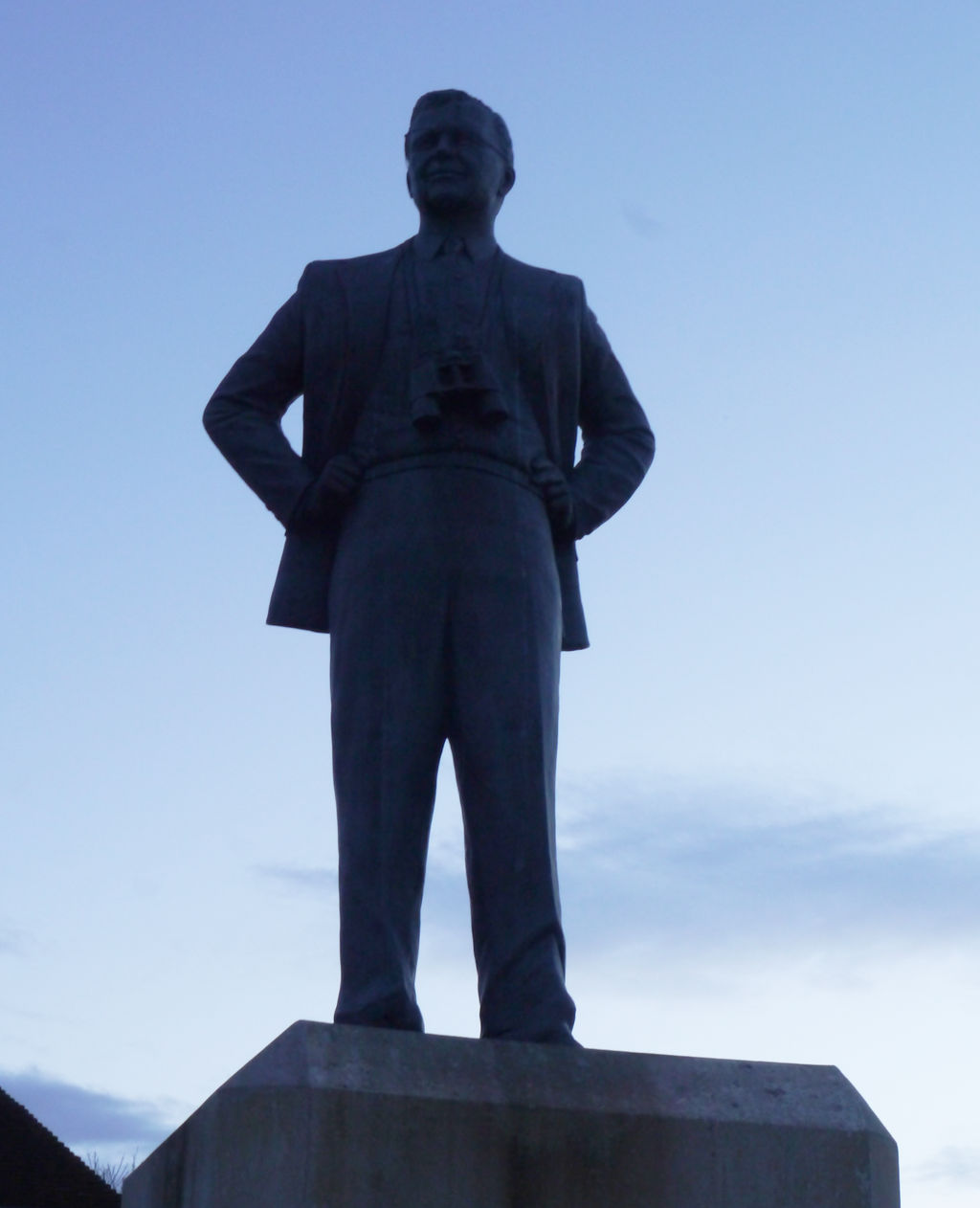 Barnes Wallis Statue