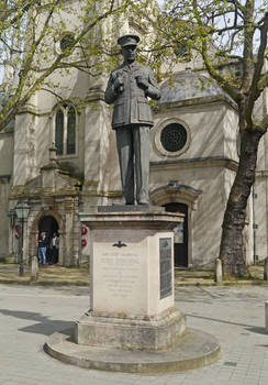 Hugh Dowding Statue