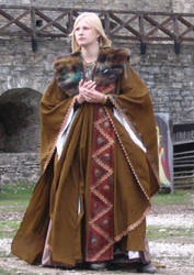 Larp: Lady in brown