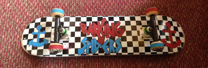 Barking Spiders skateboard