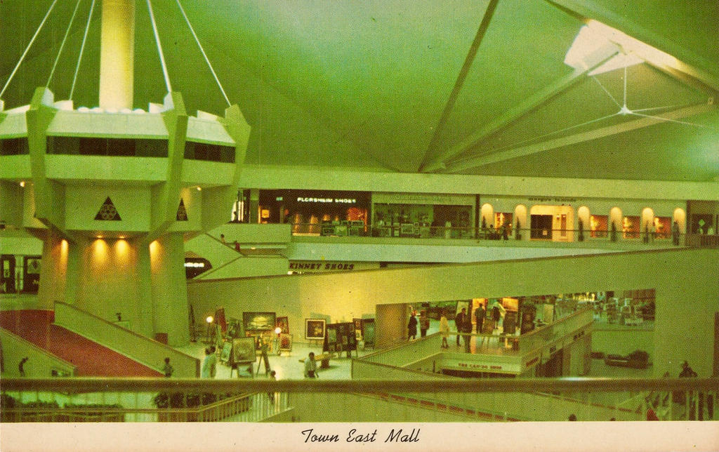 vintage_shopping___town_east_mall__mesquite_tx_by_yesterdays_paper_dbnyw1l-fullview.jpg