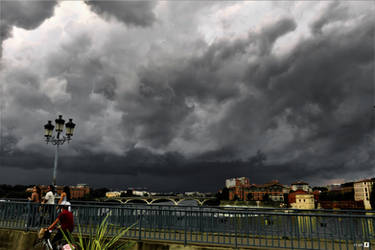 Screw HDR - 57 / Toulouse incoming Thunderstorm