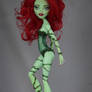 Monster High repaint Venus Poison Ivy