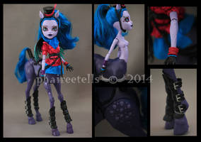 Monster High Freaky Fusion Avea Trotter details