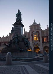 Adam Mickiewicz Monument + Cloth Hall 02