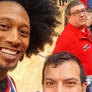 Selfie Photo with Moose from Harlem Globetrotters 