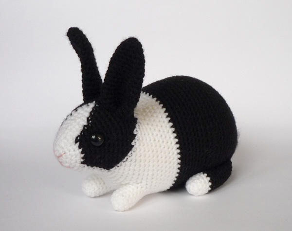 Dutch rabbit by LunasCrafts on DeviantArt dutch-rabbit-by-lunascrafts-on-deviantart