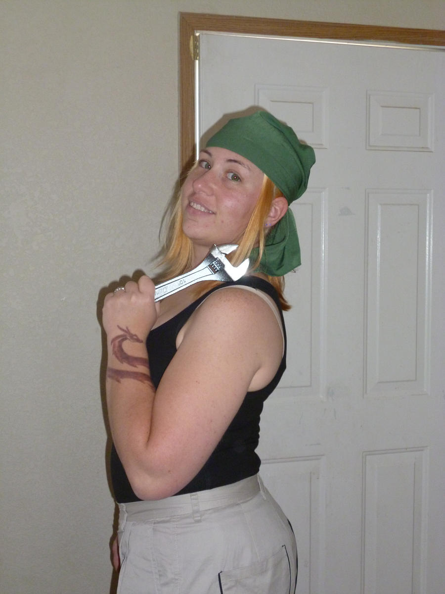 Winry Rockbell Cosplay 3