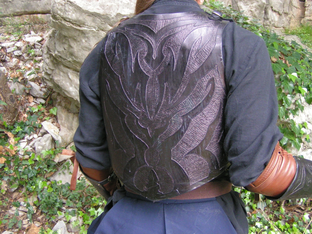 Back Elven Armour detail