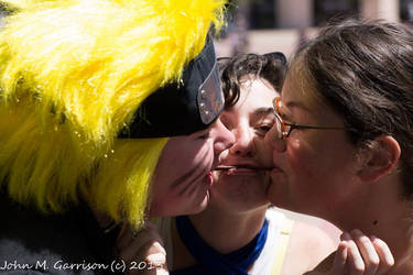 This is naruto and his three way pocky game :D