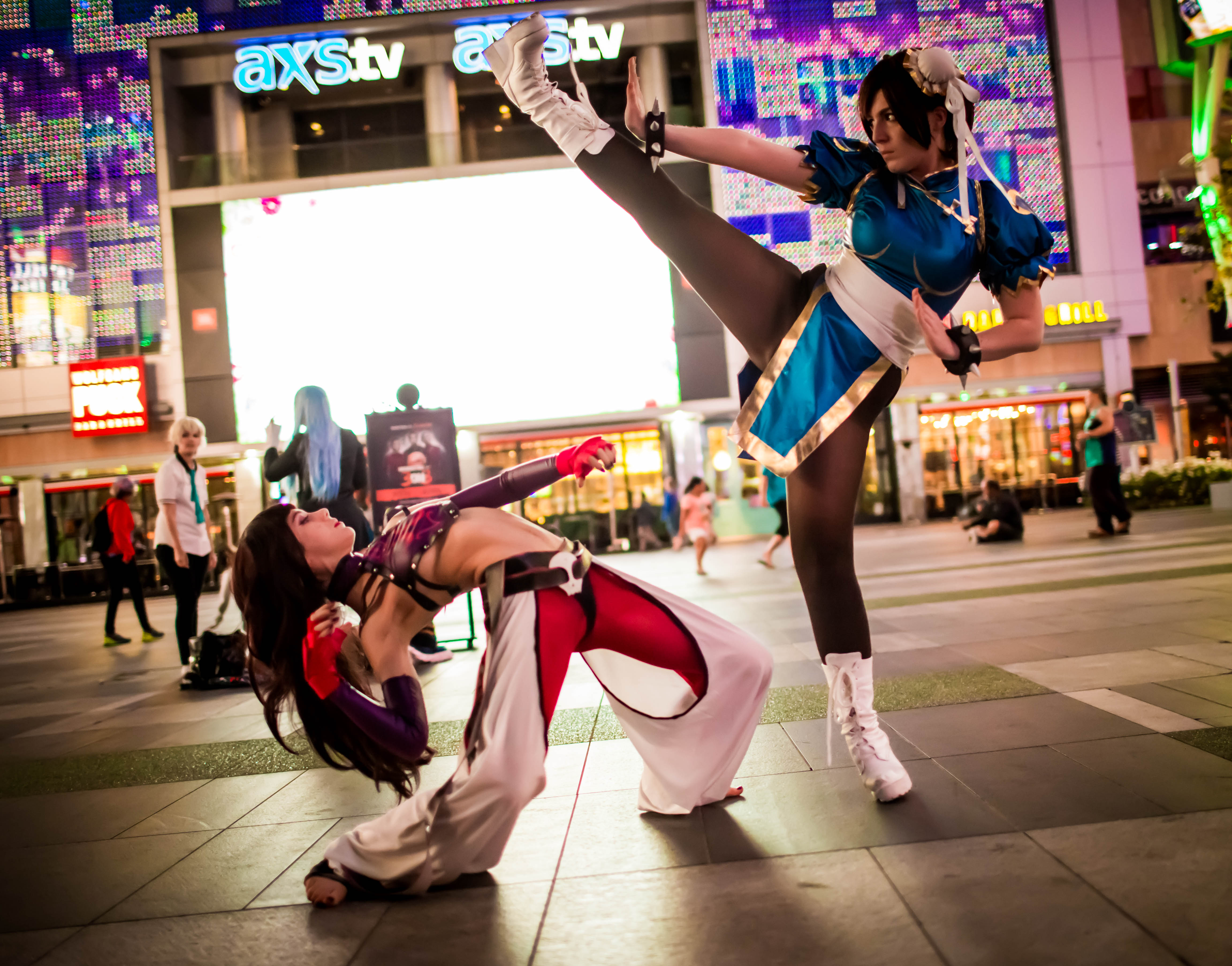 Anime Expo 2016 Juri vs Chun-Li Hyakuretsukyaku