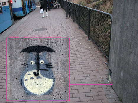 Totoro waiting for the tram