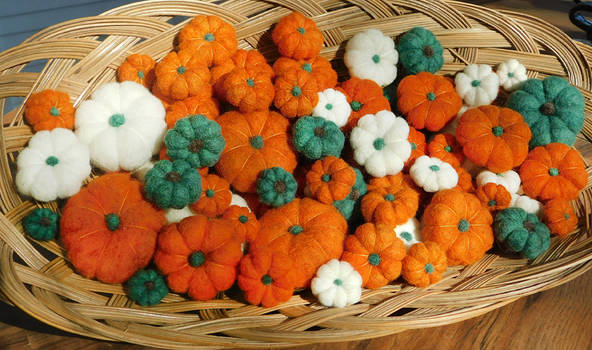 Mini Felted Pumpkins 2022