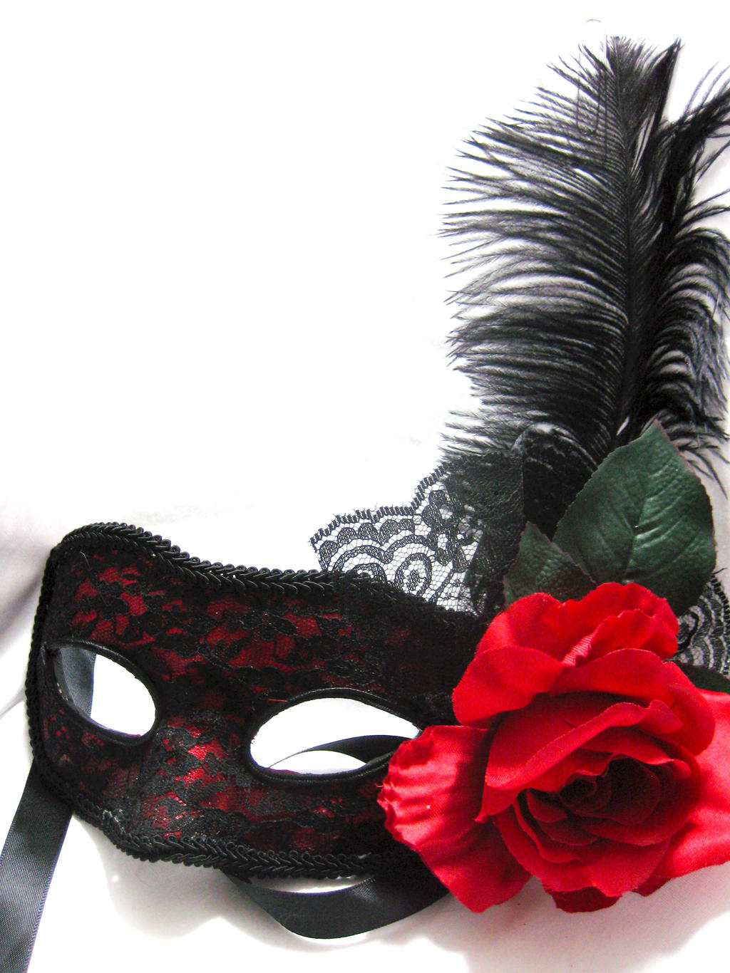 Маски красный девушка. Маскарадная маска. Красивые карнавальные маски. Маска маскарадная "черная". Маска карнавальная черная.