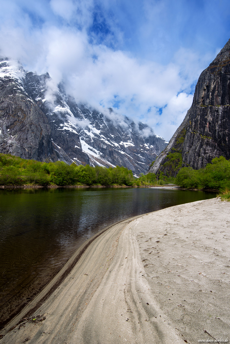 Trollveggen Cloudshow