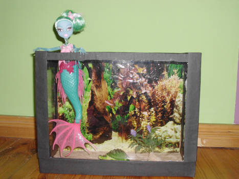 Aquarium (Bed for Monster High Mermaid)