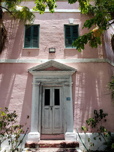 Nassau Library Entrance