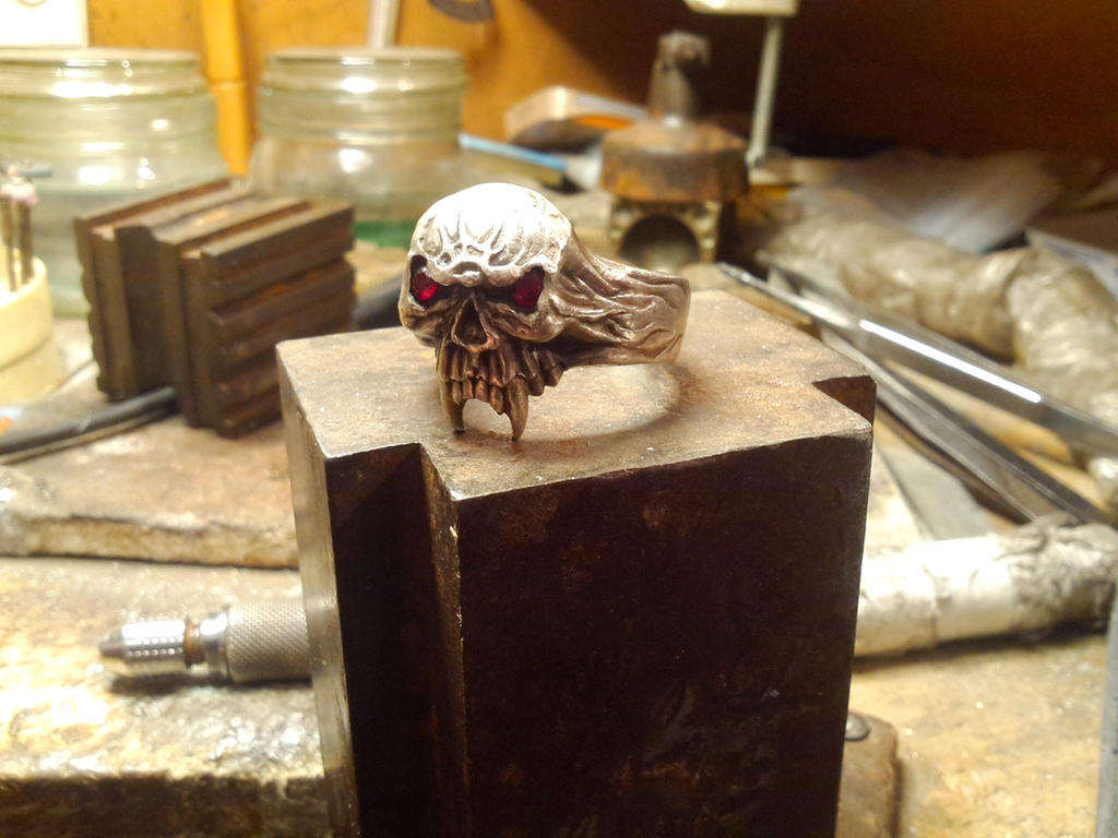 Mmd Vampire Rings Vampire skull ring by Debals on DeviantArt