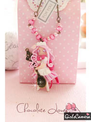 STRAWBERRY SHORT CAKE DOLL NECKLACE