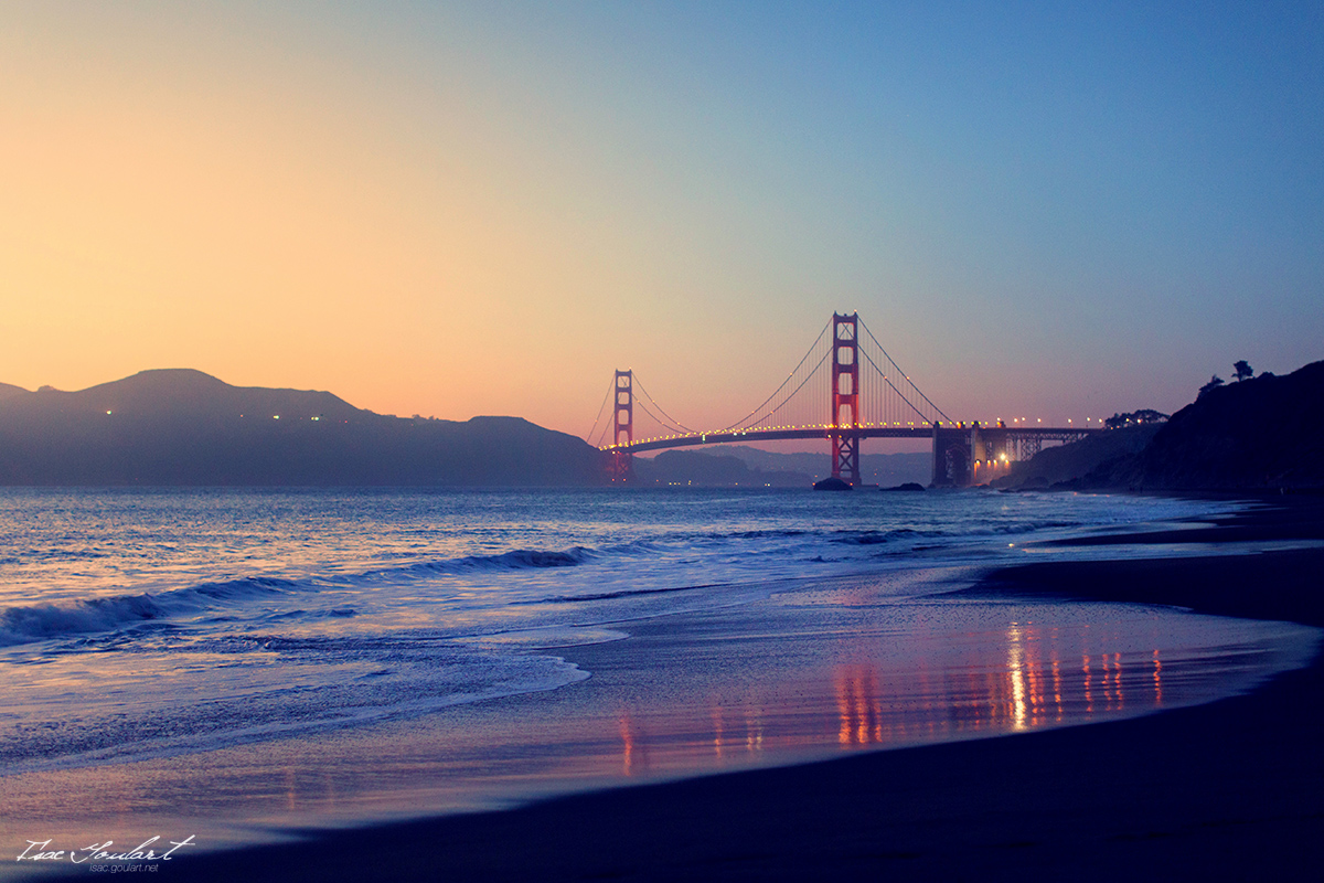 Golden Gate at Sunset by IsacGoulart