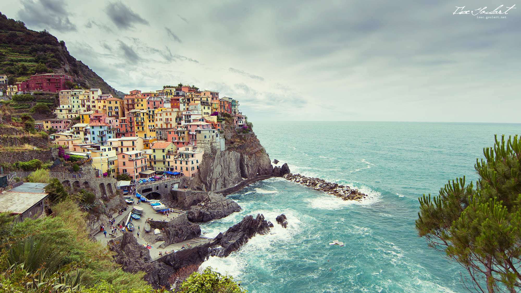 Manarola, Italy by IsacGoulart