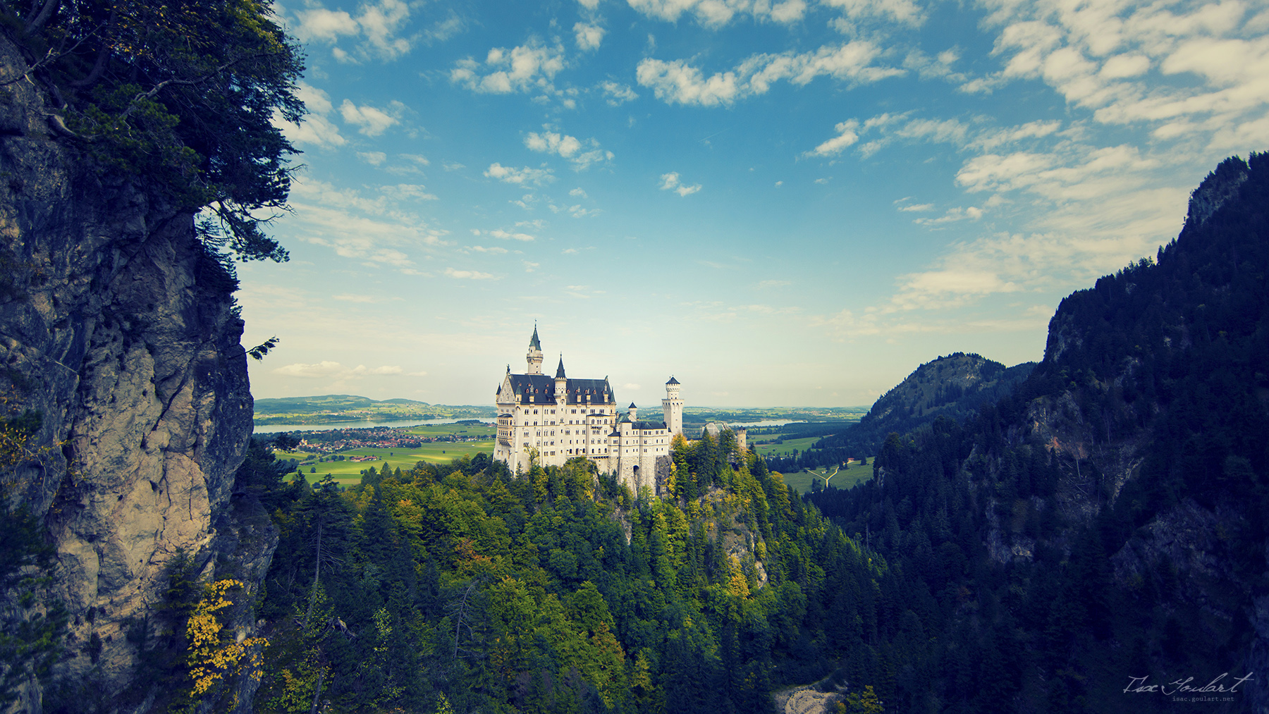 Castle on a Hill by IsacGoulart