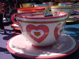 -Alice In Wonderland Tea Cup-