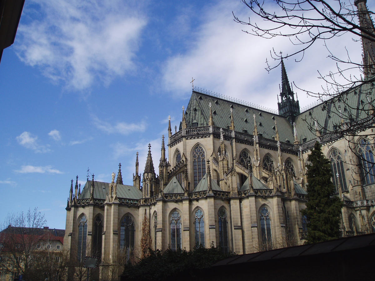 Stock: The minster of Linz