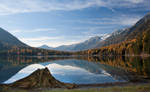 a lake by gidl
