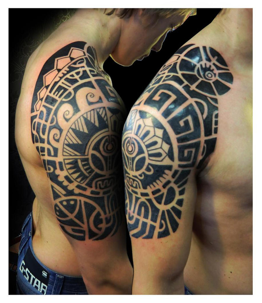 Polynesian-styled half sleeve