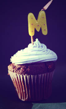 M cupcake