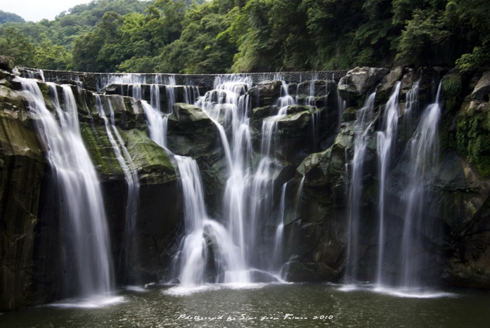 Shifen waterfall