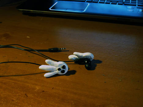 Justin Law Earphones