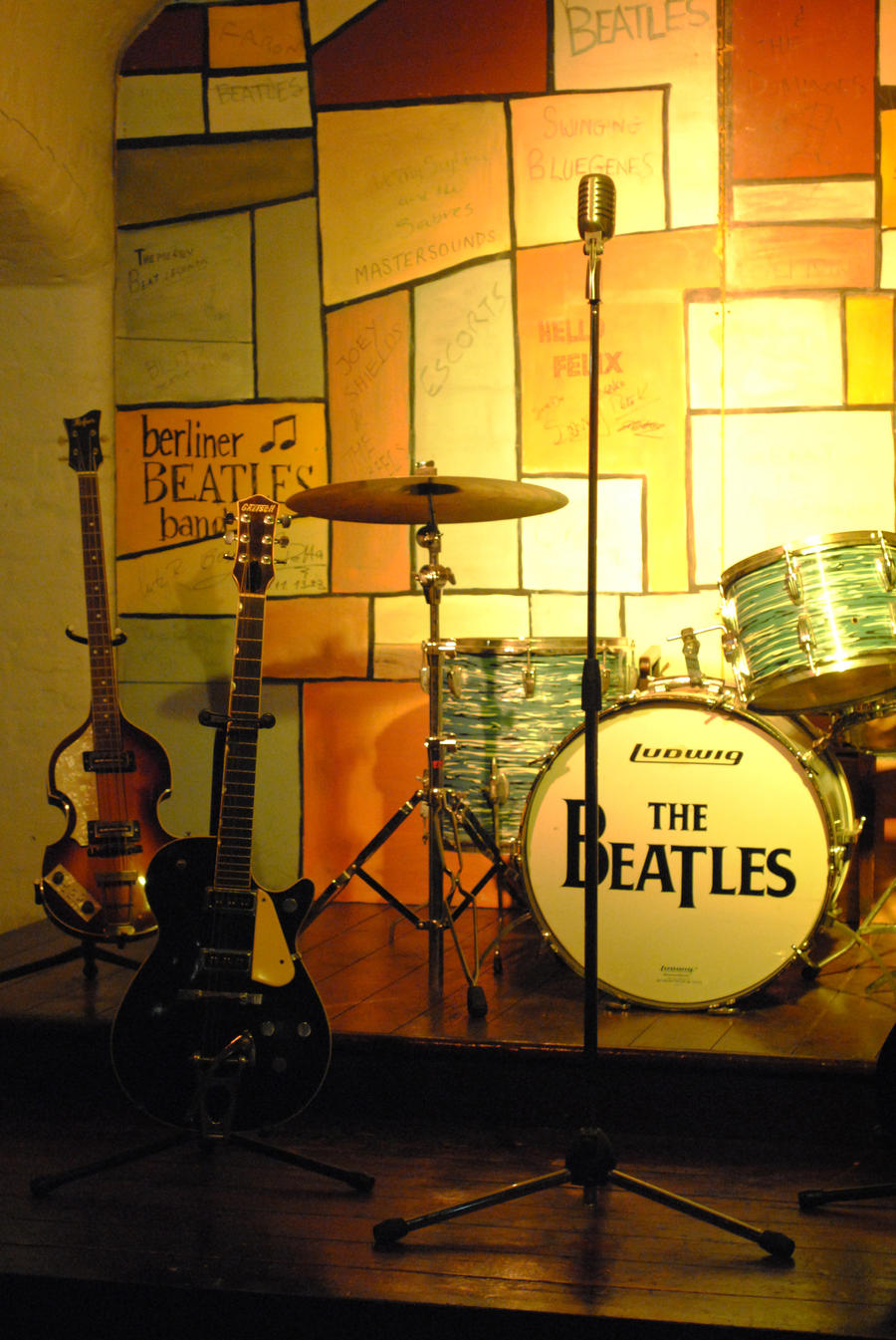 Beattles Instruments The Beatles instruments by gemma90 on DeviantArt