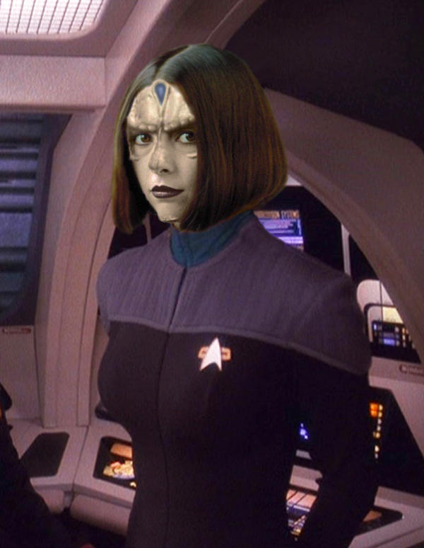 Cardassian female by ChaseTruth on DeviantArt