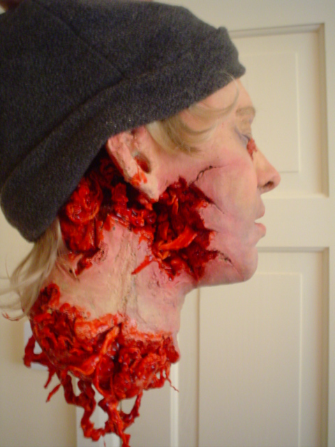 SEVERED HEAD 025