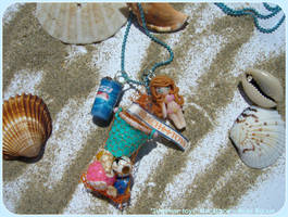 Beach toys necklace