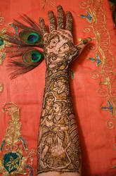 Radha Krishna Bridal Henna Design by chandni-mehndi