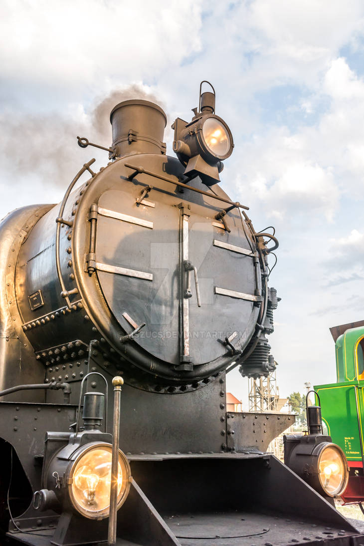 Old steam engine, front view with yellow lights by mszucs on DeviantArt