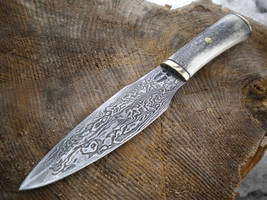 damascus daggerlike knife