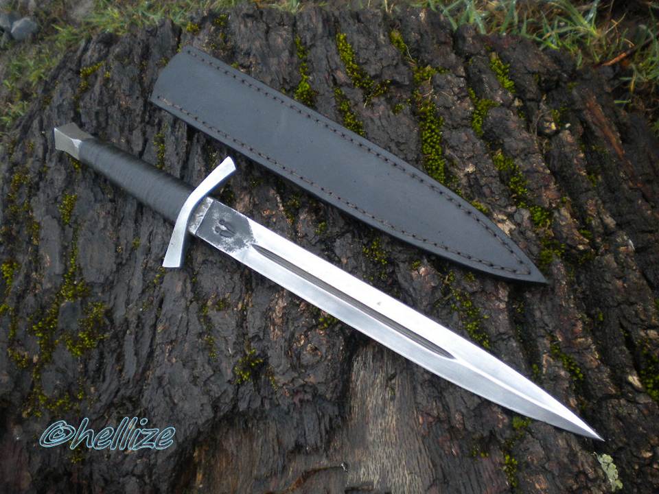 gothic dagger