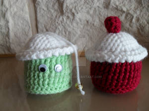 WIP Cupcakes pincushions