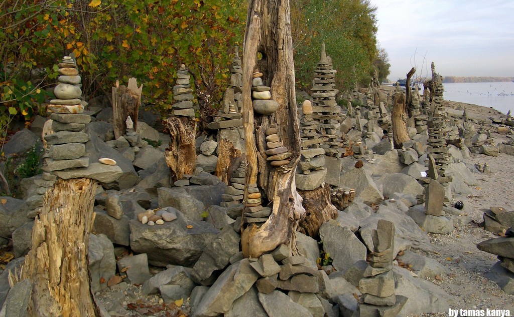 Land art in hungary by tamas kanya(stone balance)