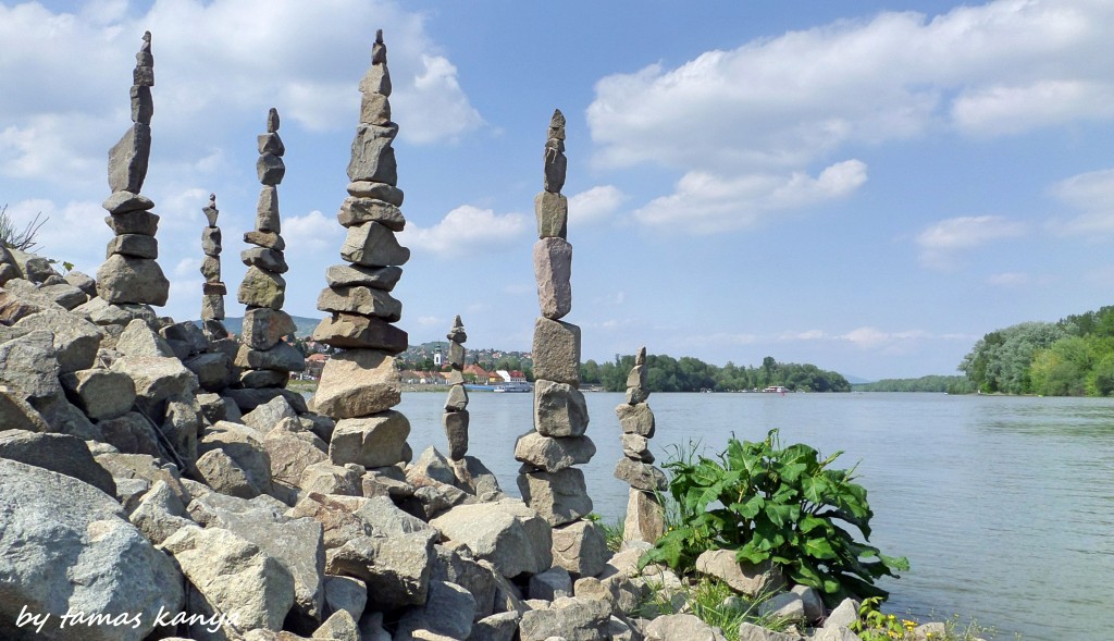 Stone balance in Hungary(Szentendre)by tamas kanya