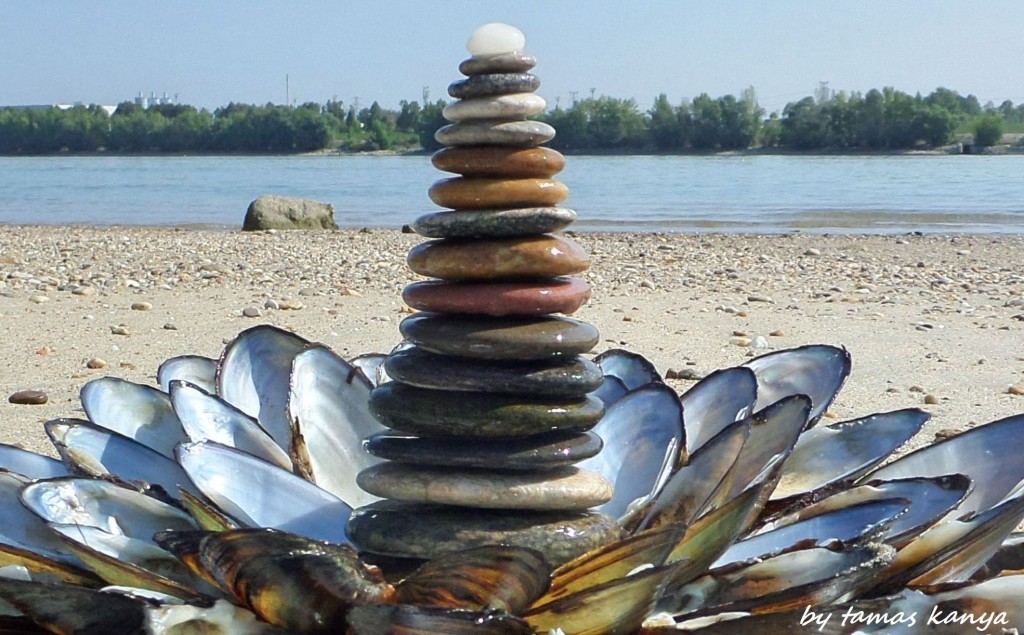 LAND ART in Hungary by tamas kanya